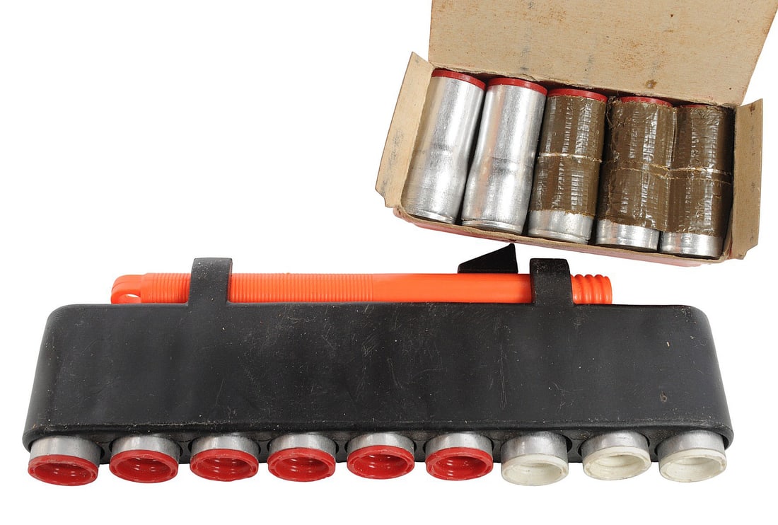 Vintage German Made Emergency Pen Flare Kit (SSA) - 3