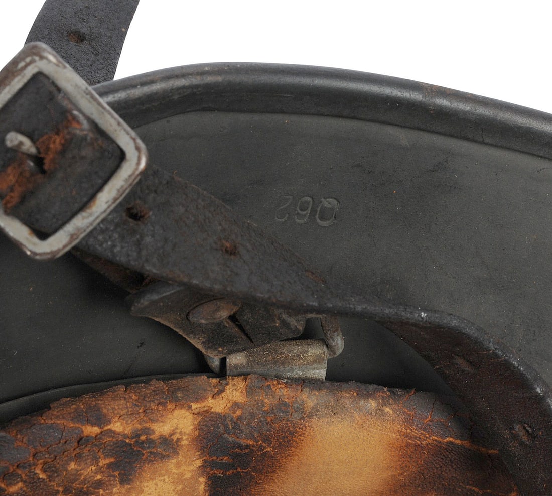 German Army WWII issue M40 Stalhelm Helmet (B4M) - 13