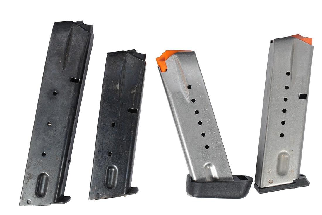 Smith & Wesson Model 59 9mm Magazine Lot of 4(JGD): A Smith & Wesson Model 59 9mm Magazine Lot of 4 in good to very good condition.