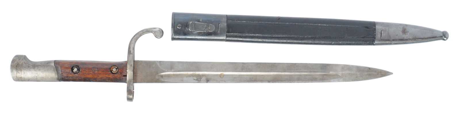 Brazilian Military Model 1908/34 Mauser Rifle Bayonet (MAT): A Brazilian Military Model 1908/34 Mauser Rifle Bayonet in very good condition with it's scabbard. 