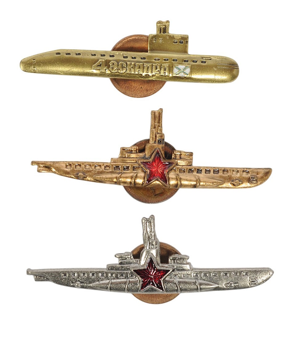 Three Soviet Naval Officer, Crewman & Unit Submarine Badges (A): Three Soviet era screw-back Naval Officer, Crewman & Unit Submarine Badges in very good condition. 