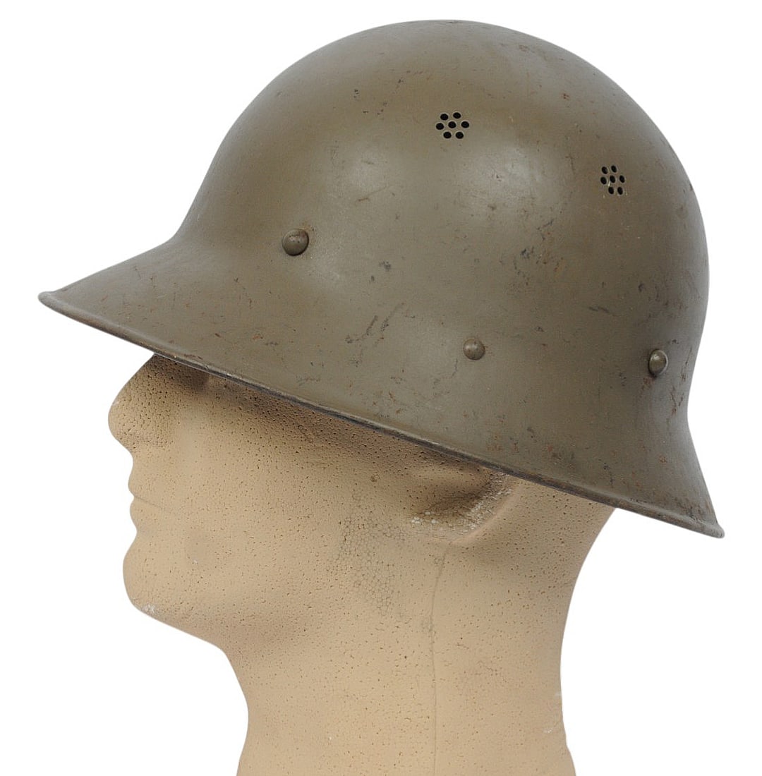 Czechoslovakian Military WWII era Vz30 Variant Combat Helmet (A) - 2