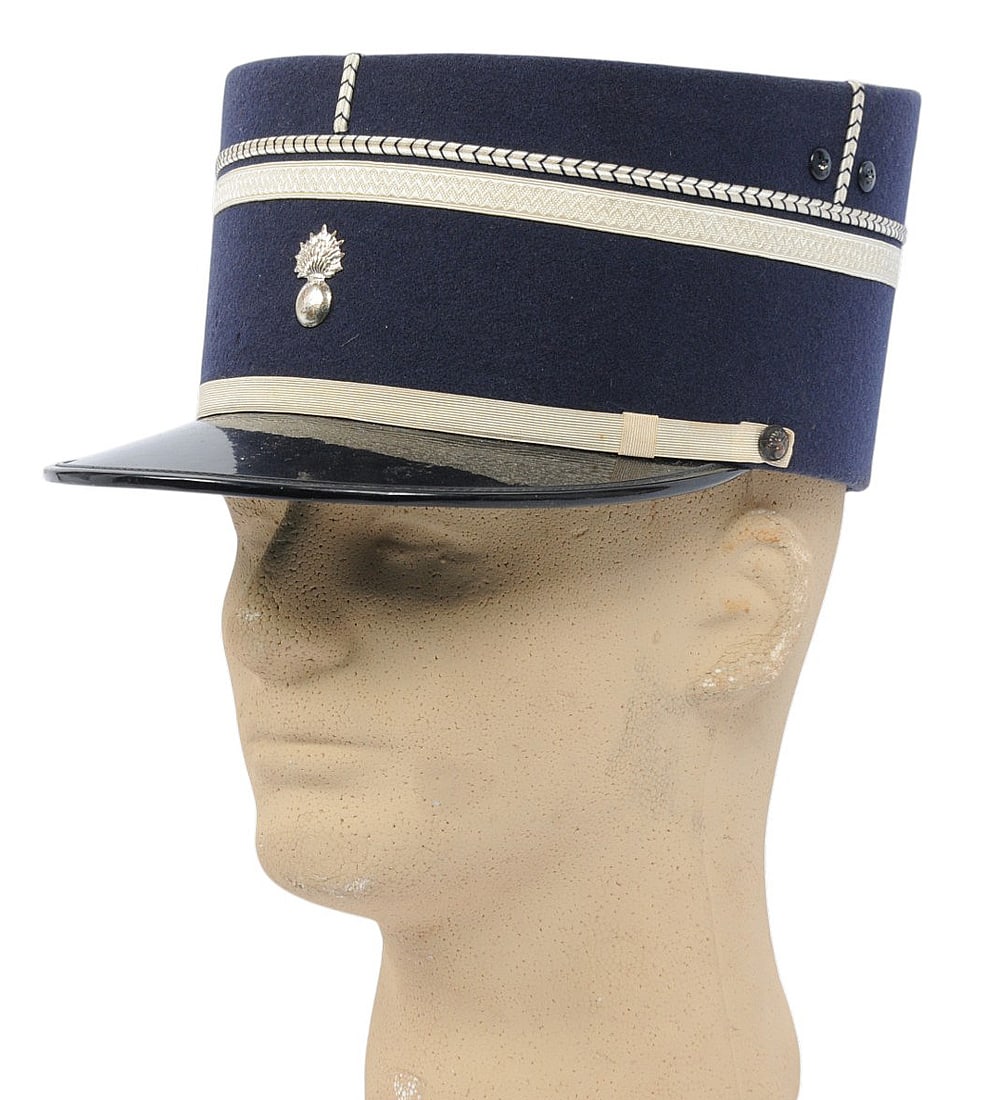 French Army Officer's Kepi Dress Hat (A): A French Army Officer's Kepi Dress Hat in very good condition. 