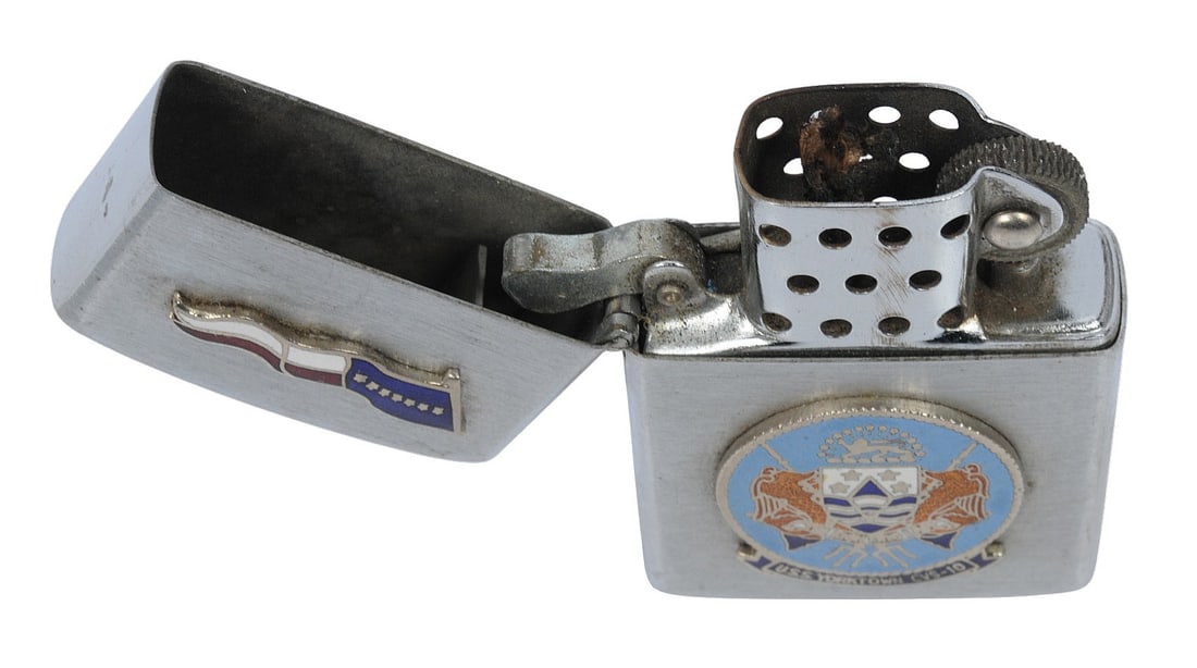 USS Yorktown (CVS-10) Essex Carrier Konwal Lighter (A) - 3