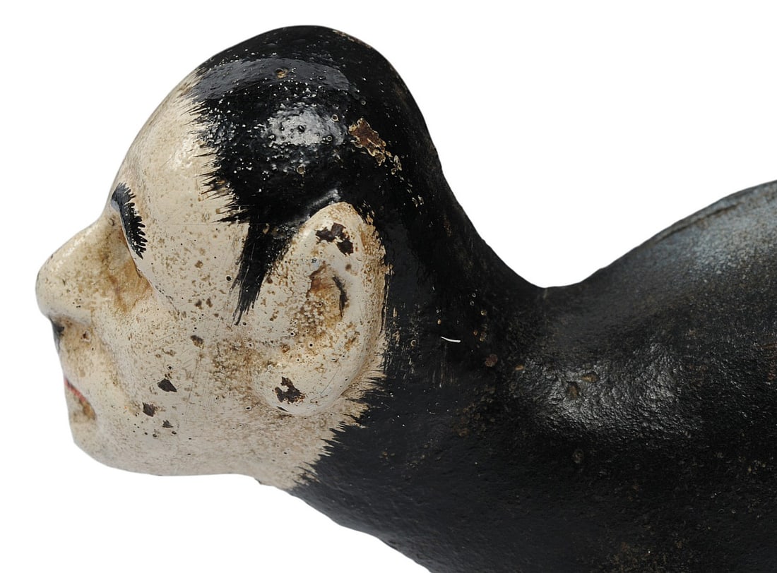 *Hitler as a Skunk Effigy paperweight/bookend (HKR) - 6