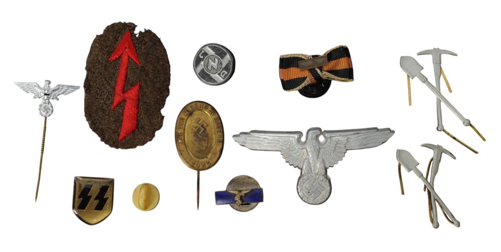 *German WWII Military Insignia and Patch Group Lot of 23 (M2J) - 2