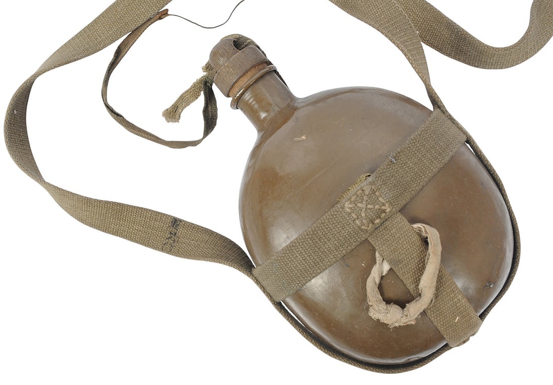 Imperial Japanese Army WWII issue Type 1934 Canteen & Carrier (A) - 2