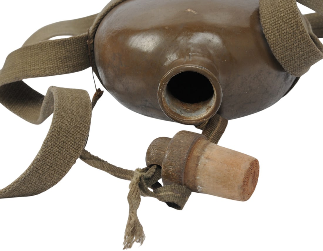 Imperial Japanese Army WWII issue Type 1934 Canteen & Carrier (A) - 4