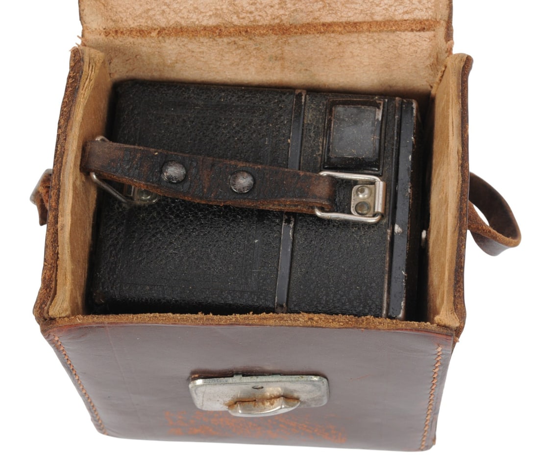 *German WWII Portable Field Camera with Original Case (C3T) - 7