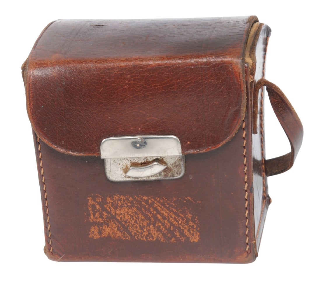 *German WWII Portable Field Camera with Original Case (C3T) - 9