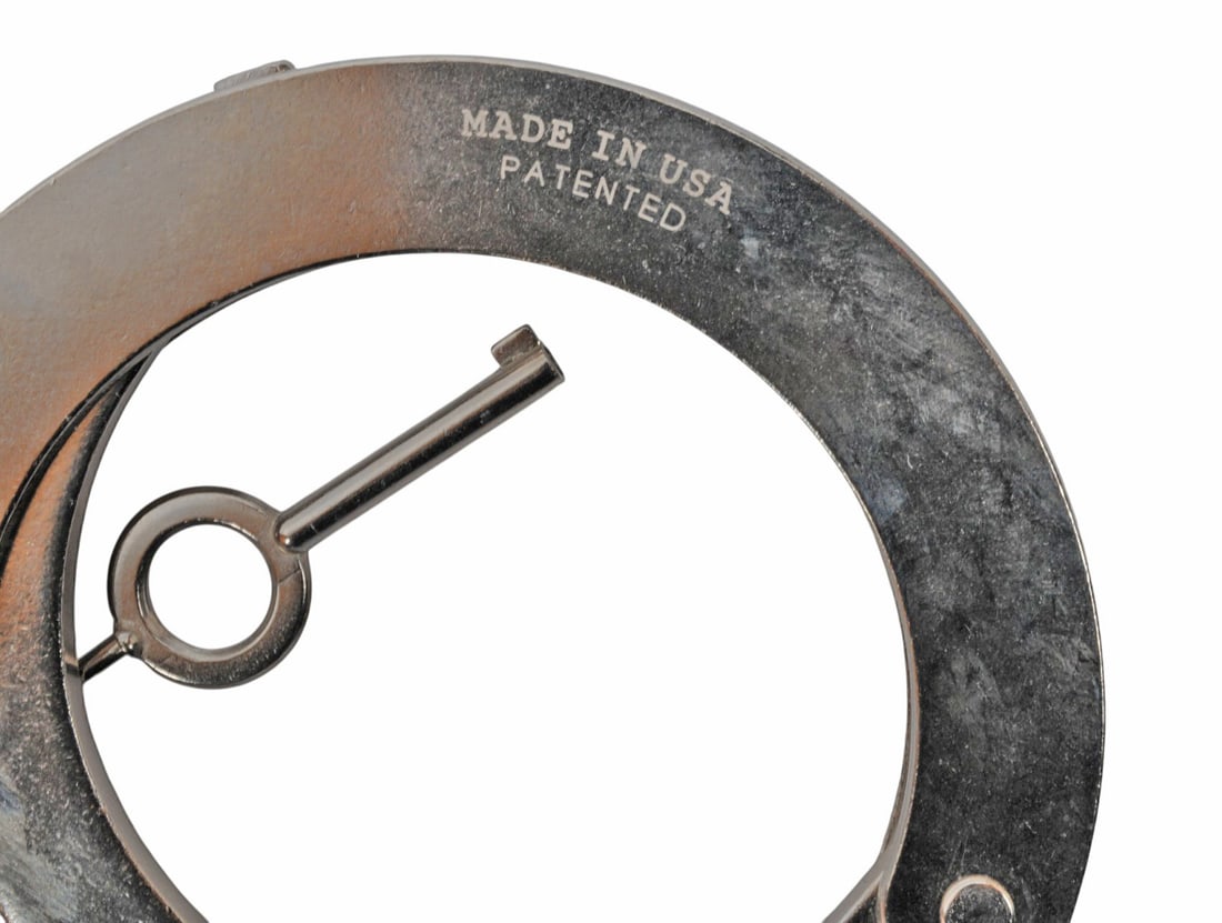 Vintage Law Enforcement Peerless Handcuff Co. Pair of Hand cuffs with Key(O2S) - 3
