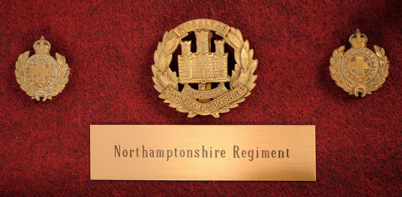 British WWI M1907 Quillon Hook Enfield Bayonet Named / Framed North Hamptonshire Regiment (E2N) - 4