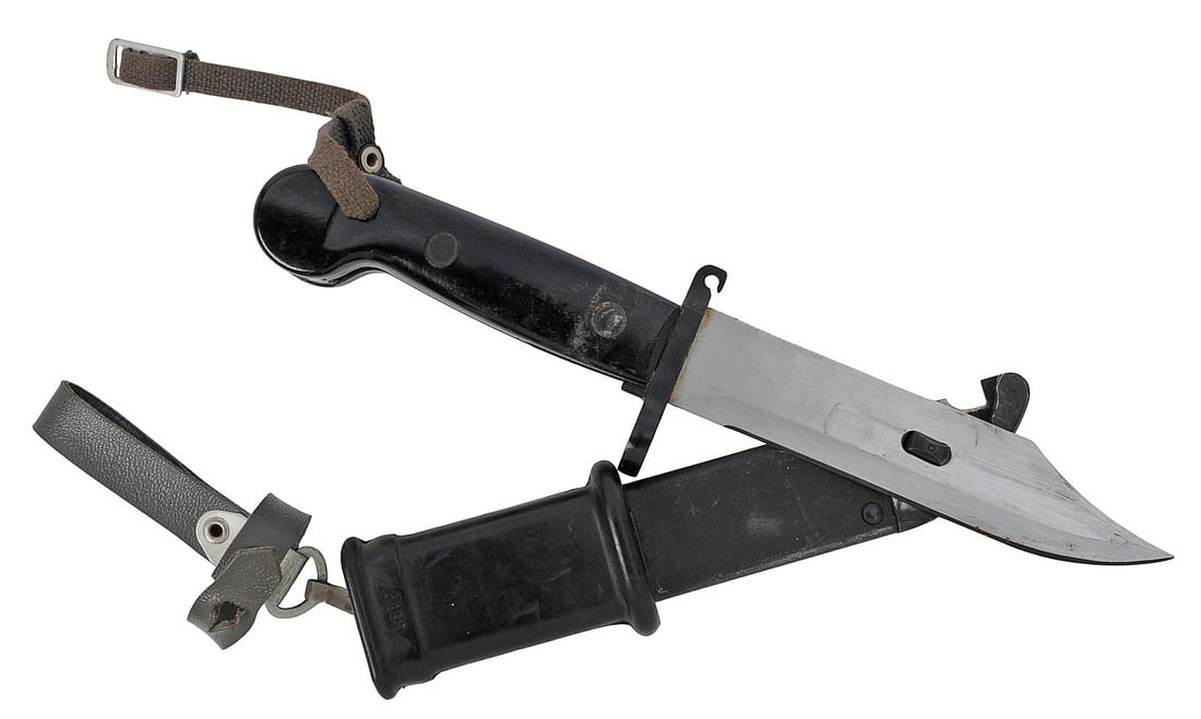 East German AK47 Rifle Bayonet (A): An East German AK47 Rifle Bayonet in good to very good condition.