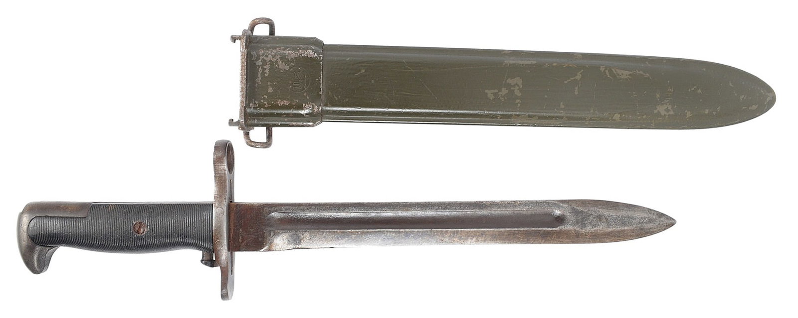 US Military WWII - Korean War Era M1 Garand Bayonet (A): A US Military WWII - Korean War Era M1 Garand Bayonet in good condition with a loose cross guard.