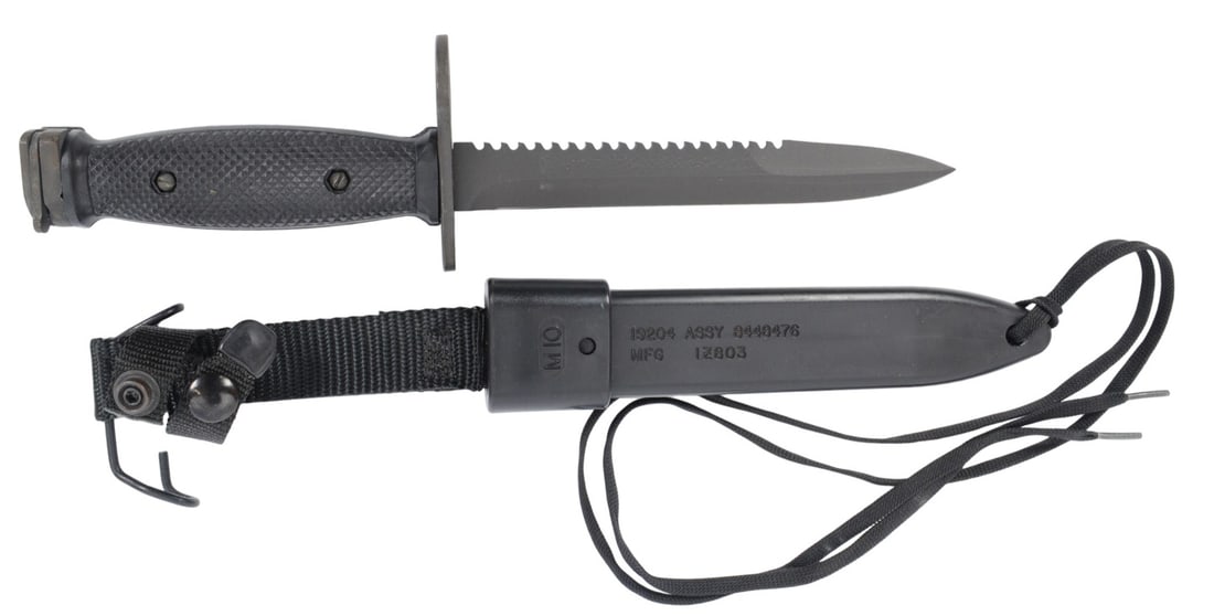 US Military Surplus M7 Rifle Bayonet (A): A US Military Surplus M7 Rifle Bayonet in good to very good condition.
