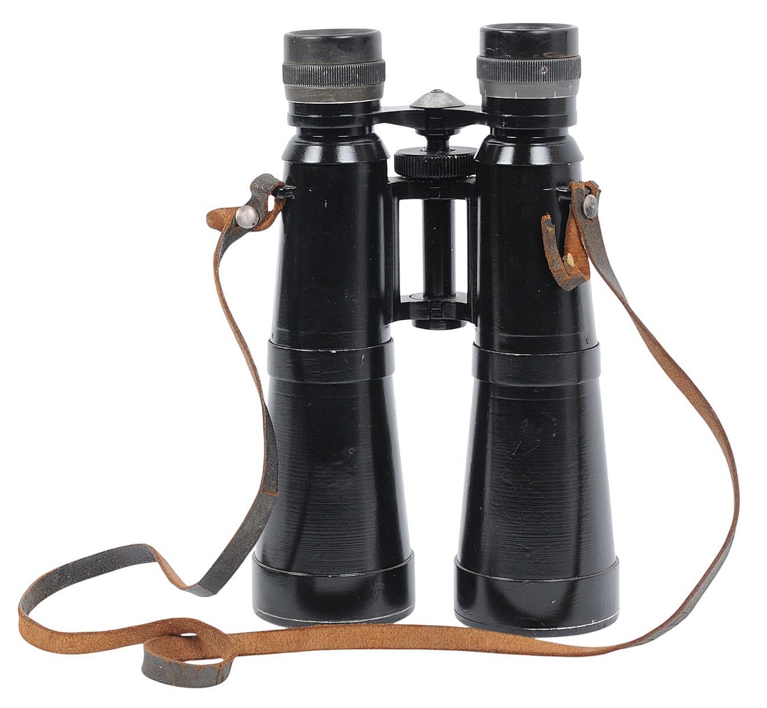 *German WWII Military Field Binoculars (C3T): A *German WWII Military Field Binoculars in good to very good condition with nice glass.