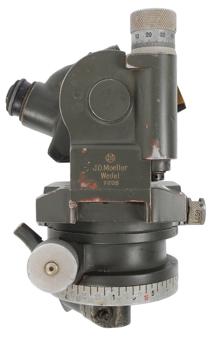 *German WWII Artillery Optic (C3T): A *German WWII Artillery Optic in good to very good condition.