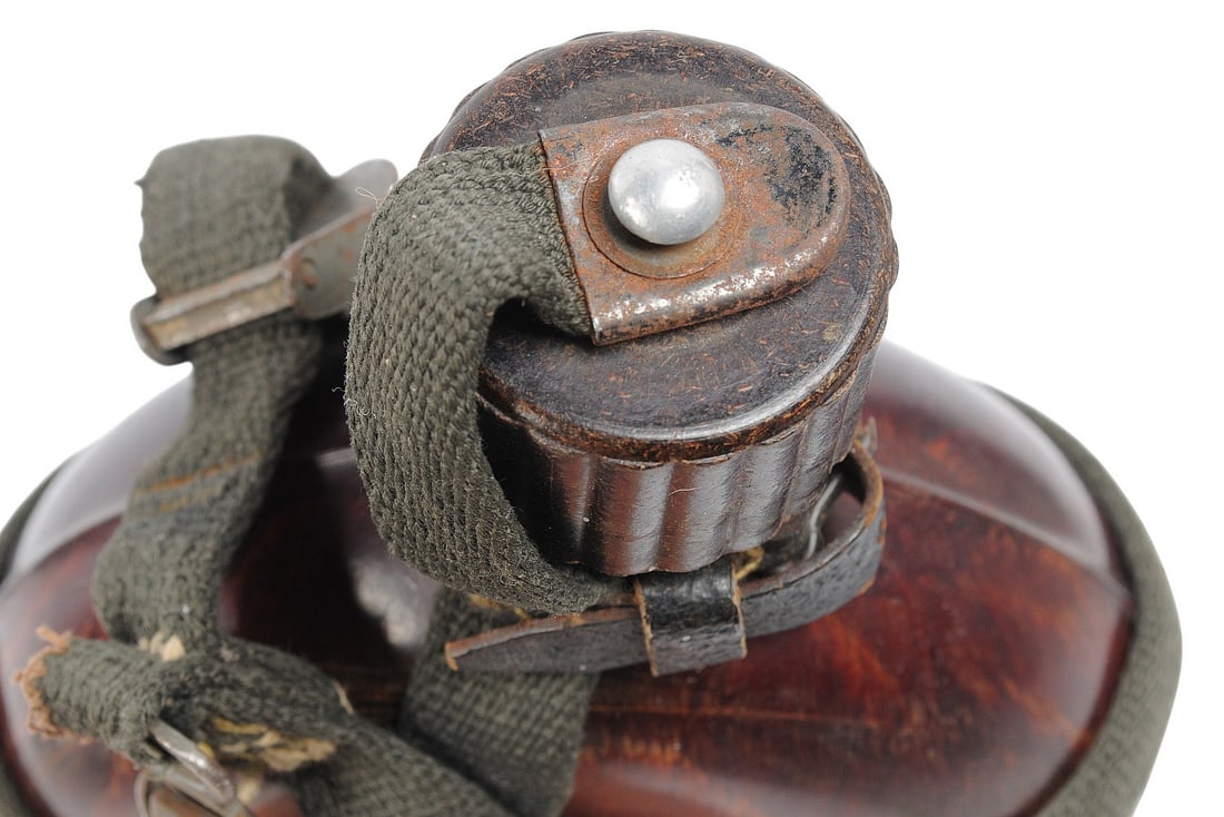 *German WWII Canteen (C3T) - 3