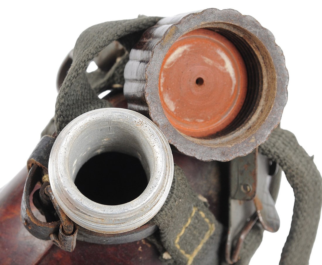 *German WWII Canteen (C3T) - 4