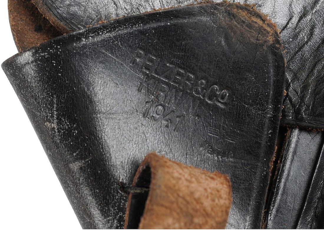 HOLSTERS (A) - 3