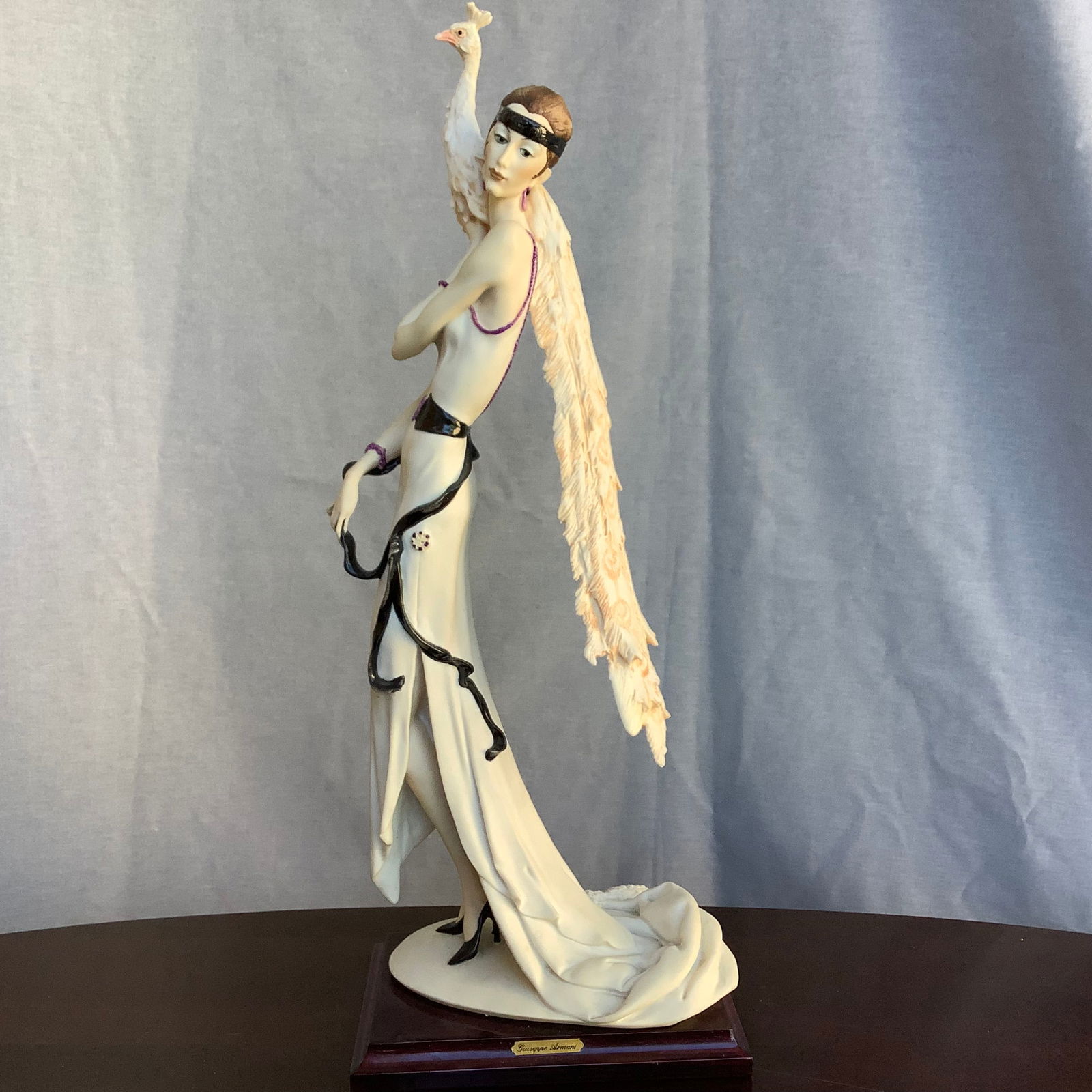 Giuseppe Armani Lady with Peacock, Signed with Gold F Badge (1 of 17)