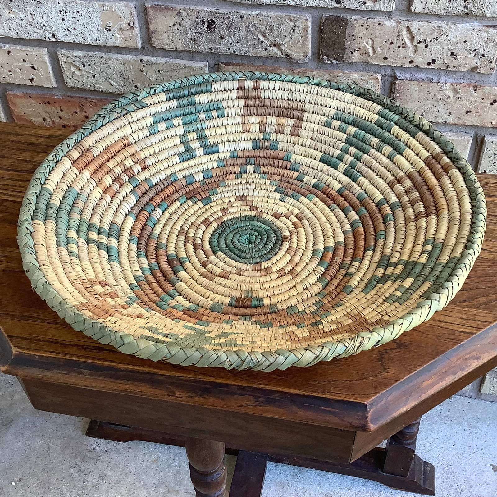Native American Woven Flat Basket: Native American Woven Flat Basket 15 inch