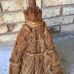 Japanese Woven Palm Style Broom