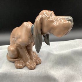 Lladro Blood Hound