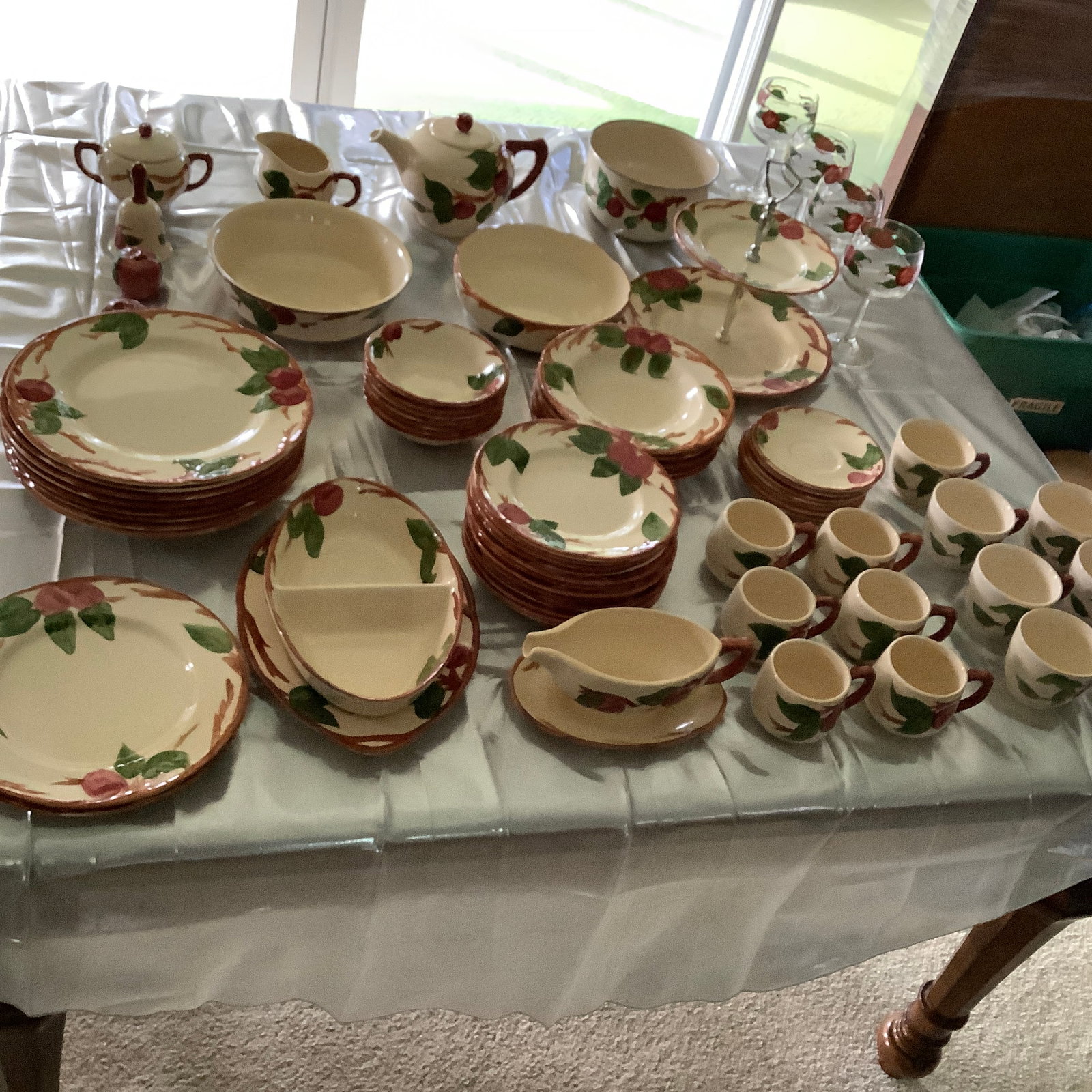 Franciscan Apple Massive 70 + Piece, USA California & England: Pieces with Backstamps from California and England as well as Impressed marks from England 50th Anniversary bell and enamelware apple bowl. Inventory list is as follows:12 dessert plates6 cereal bowls