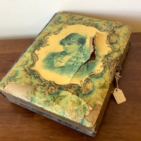 Antique Photo Album, Brass Hinged Clasp Late 1800s - early 1900s Tin Types & Photographs