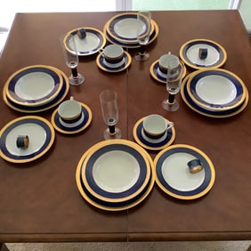 Service for 4, Royal Collection Lapis Blue