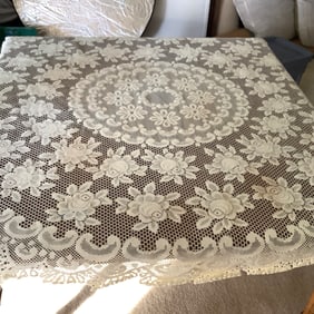 Vintage Lace Tablecloth, Oval 64 x 70