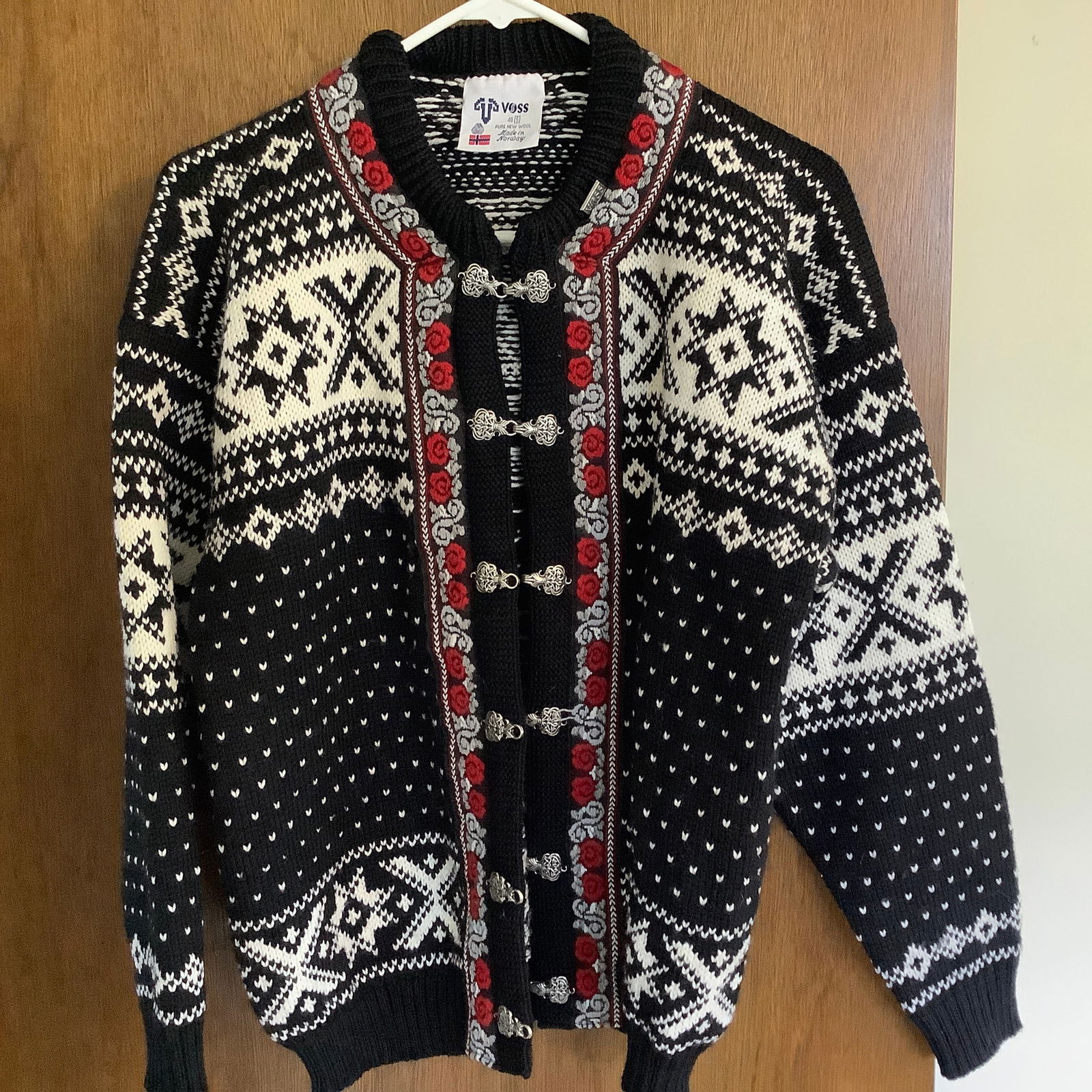 Voss Pure New Wool Made in Norway Cardigan Sweater with Pewter Clasps: Made in Norway Pewter clasps Knitted 100% Pure New Wool Size small Black and white with red accents at collar