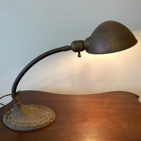 Art Deco 1920s Aladdin Manufacturing Co. Cast Iron Goose Neck Desk Lamp