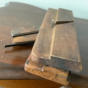 Antique Set of 2 Bead Wood Planes, Complex Molding by Heathcott & Linley and Winsted Plane Co mid