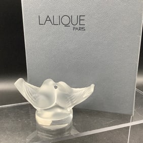 Lalique 2 Kissing Birds Paperweight with Original Box