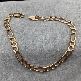 14K Gold Figaro Link Bracelet with Lobster Claw Clasp