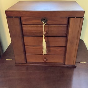 Locking Wood Jewelry Box with Key