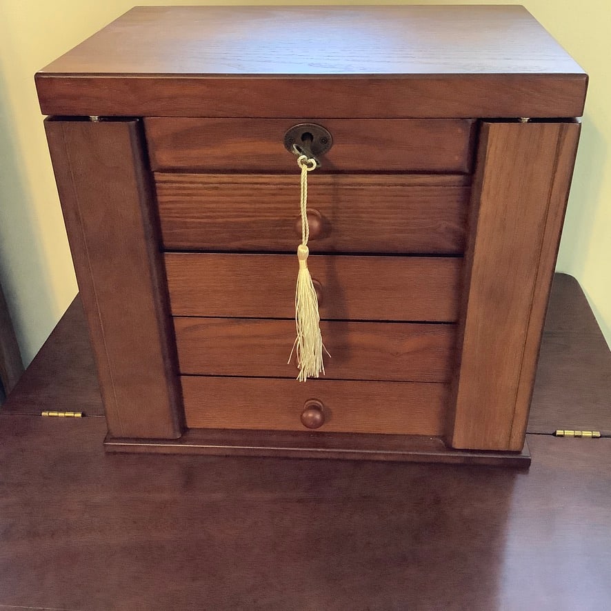 Locking Wood Jewelry Box with Key (1 of 10)
