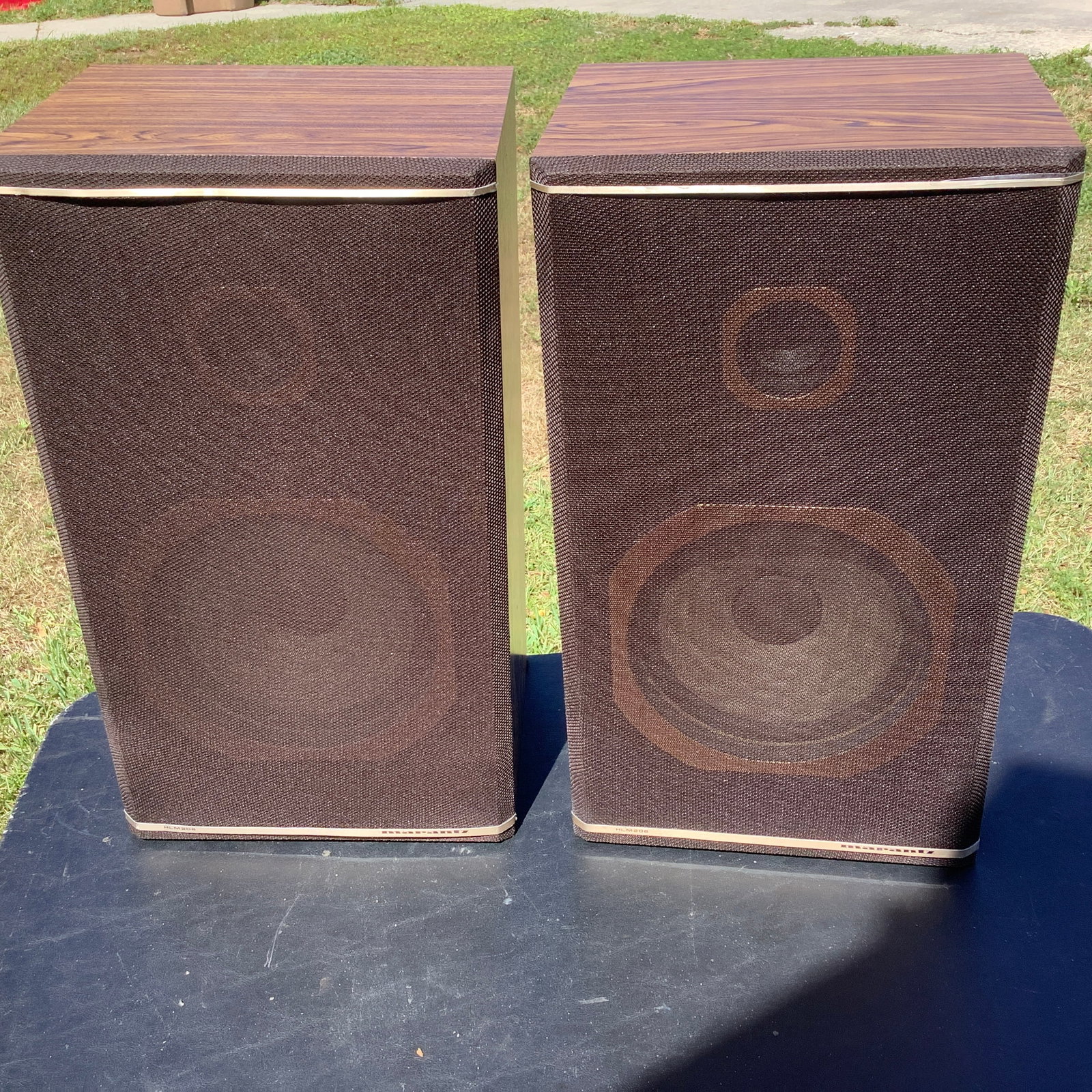 Pair of Marantz Speakers HLM208: Tweeter and Woofer Simulated Wood Grain, 50 Watts. Works great. The gold standard of speakers.