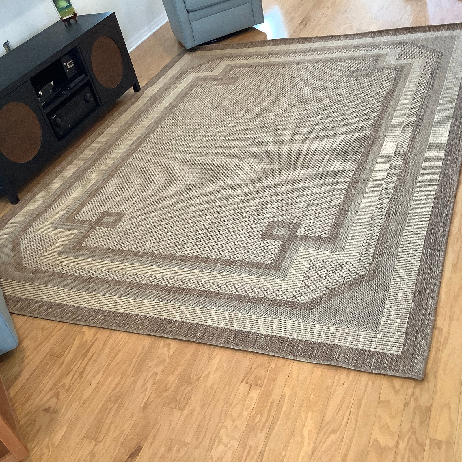 Neutral Natural Woven Jute Area Rug: Rug in remarkable condition in neutral colors 8x10