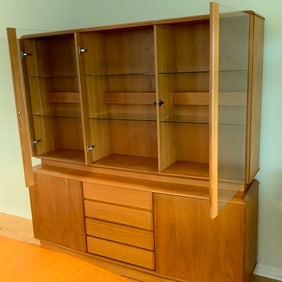 Teak MCM China Cabinet, Backlighting, Glass Shelves