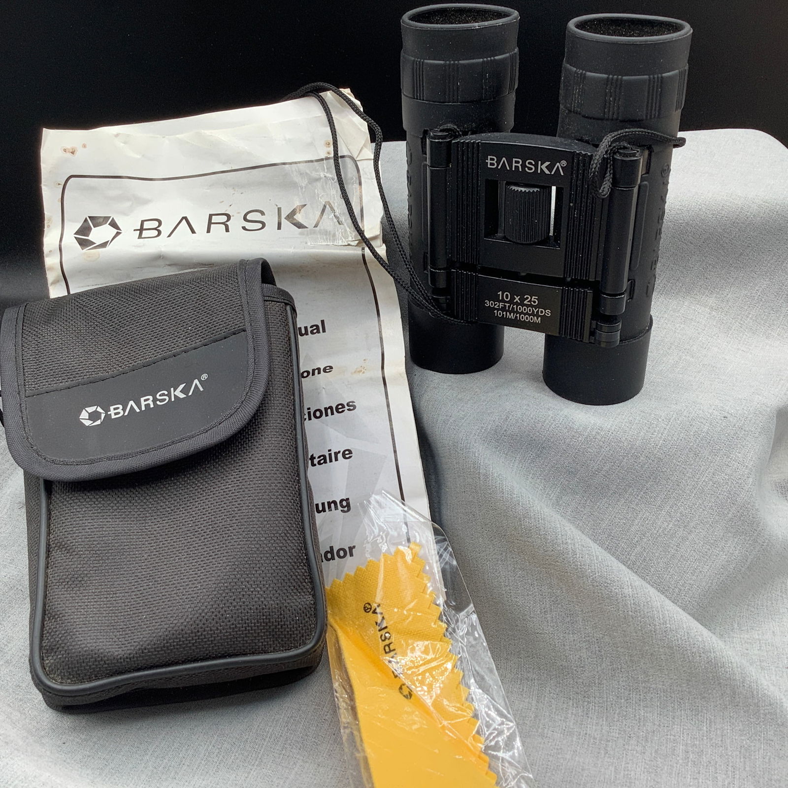 Barska 10 x 25 1000 Yard Binoculars with Case and Manual (1 of 5)