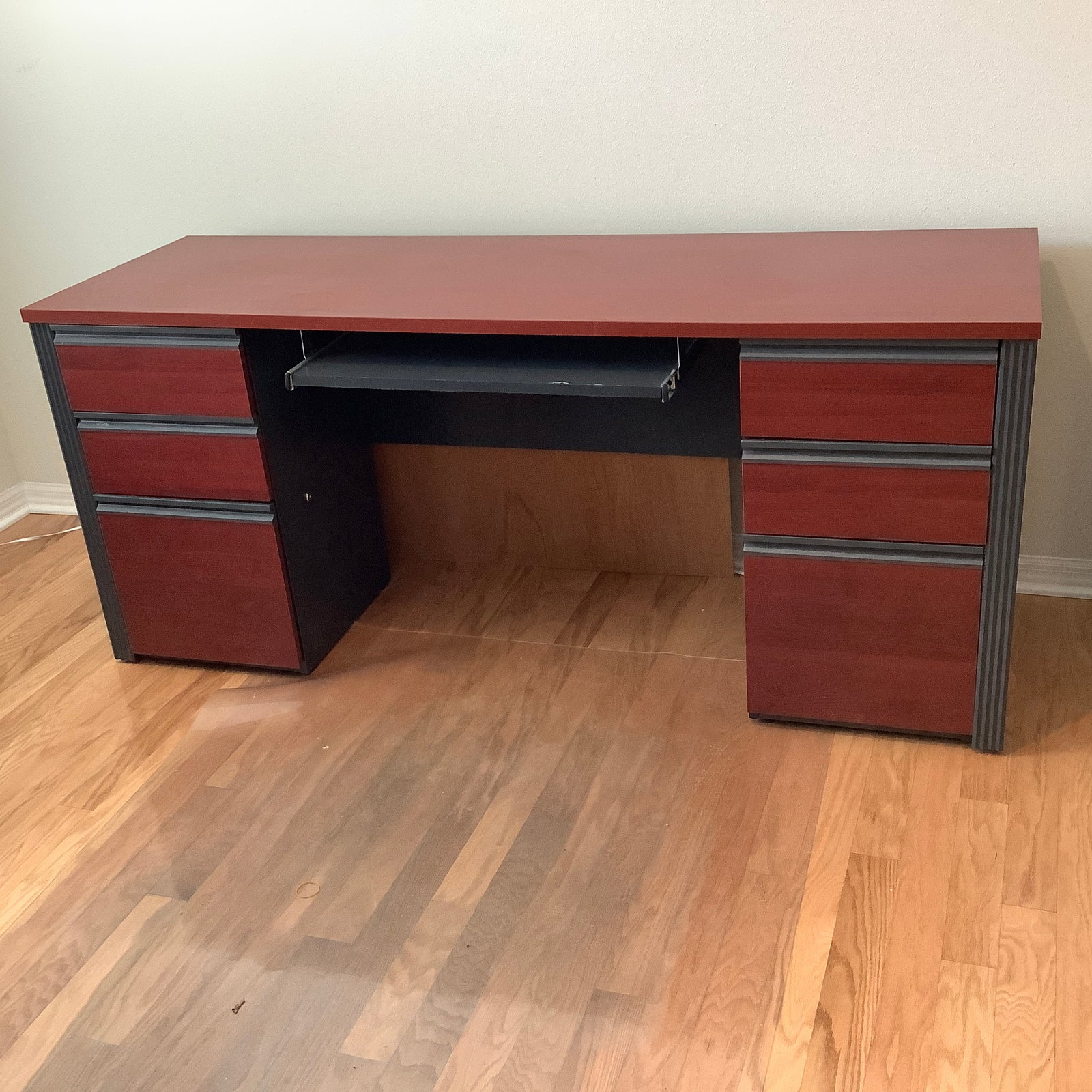 Modern Desk with Charcoal Gray Ribbed Accents and 6 Drawers: Has keys to lock file cabinet 24x71x31 Pull out keyboard drawer