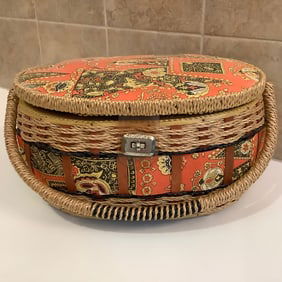 Vintage Sewing Basket Full of Sewing Supplies