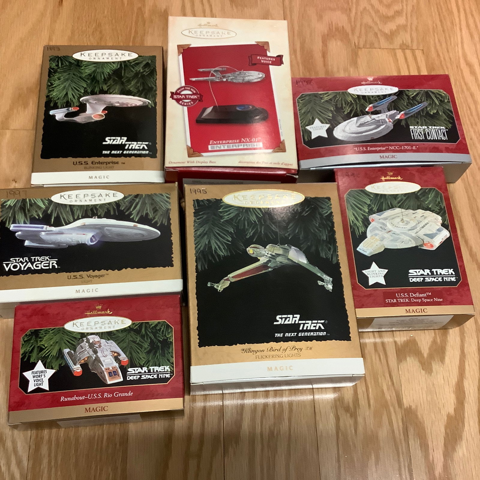 7 STAR TREK Hallmark Keepsake Collectible Christmas Ornaments (1 of 9)