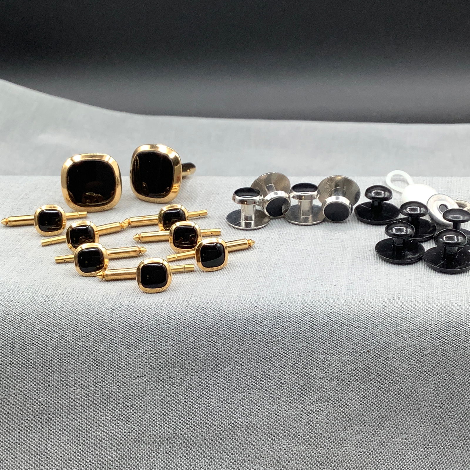 Mens Cufflinks and Tuxedo Buttons (1 of 7)