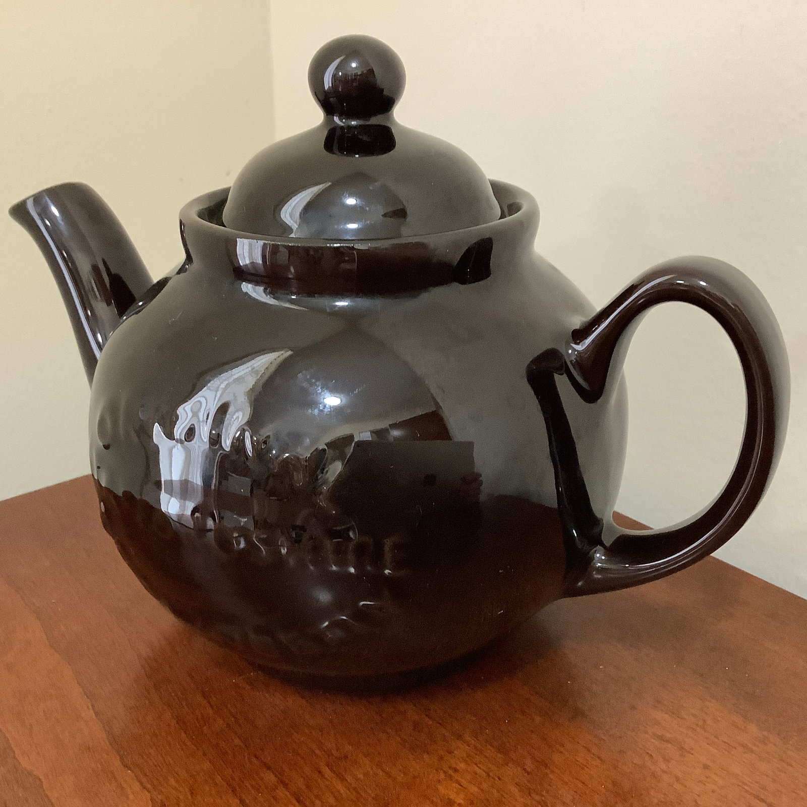 Original Staffordshire Brown Betty Teapot, Made in England: No chips or cracks