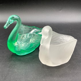 2 Opan Salts, Green Uranium Glass Fenton Swan and Frosted Glass Swan
