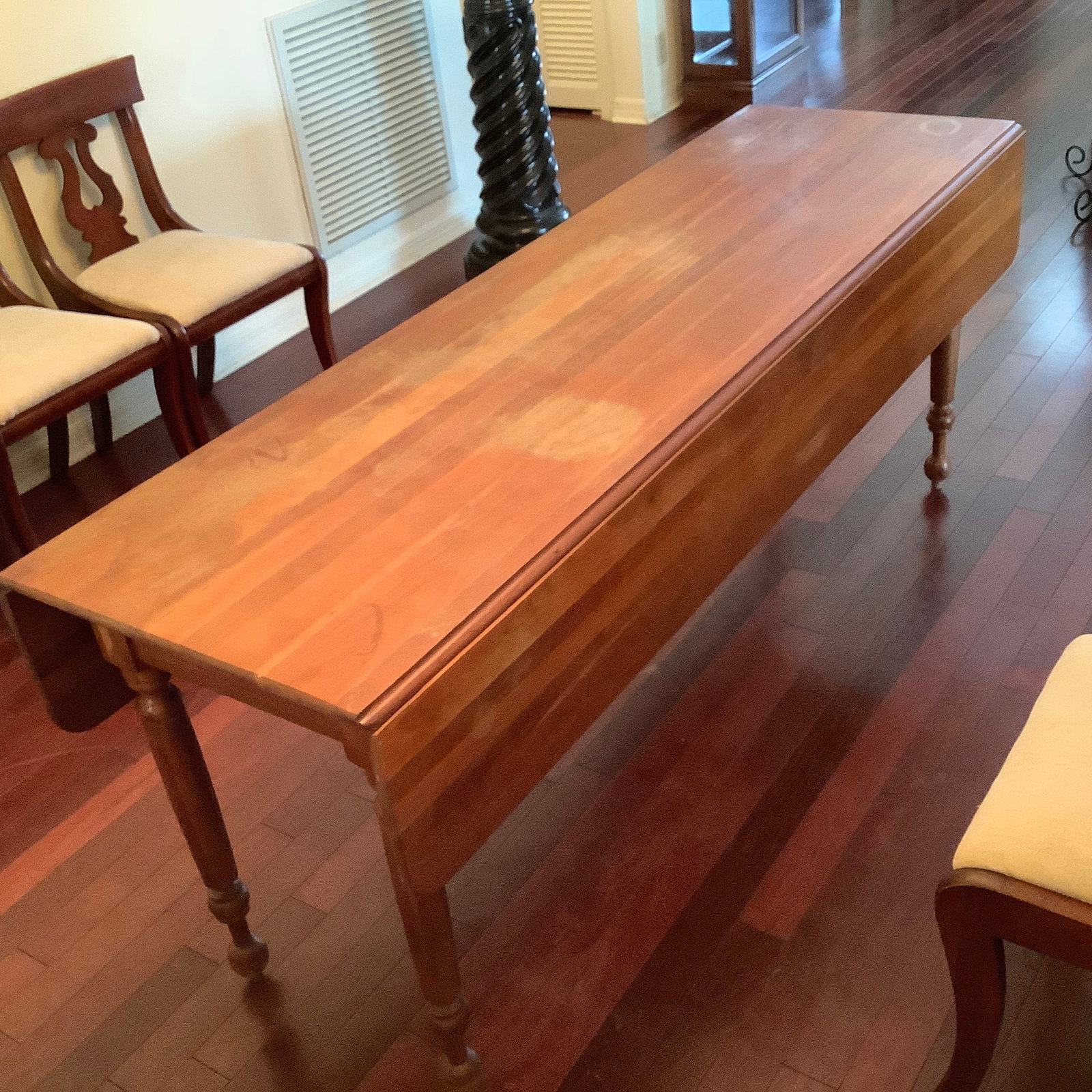 Great Farmhouse Style Drop Down Table: Great Farmhouse Style Drop Down Table Attb to Willet, unsigned Width with leaves down 22 inch, 40 with leaves up Photo with chairs to show amount of seating.
